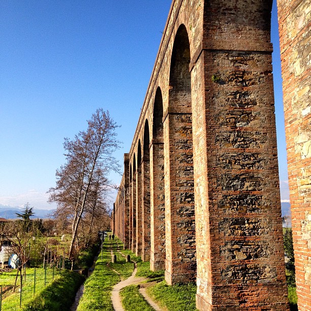 Il 22 e 23 aprile la Via degli Acquedotti. Un viaggio a piedi da Lucca a Pisa con Piedi in Cammino