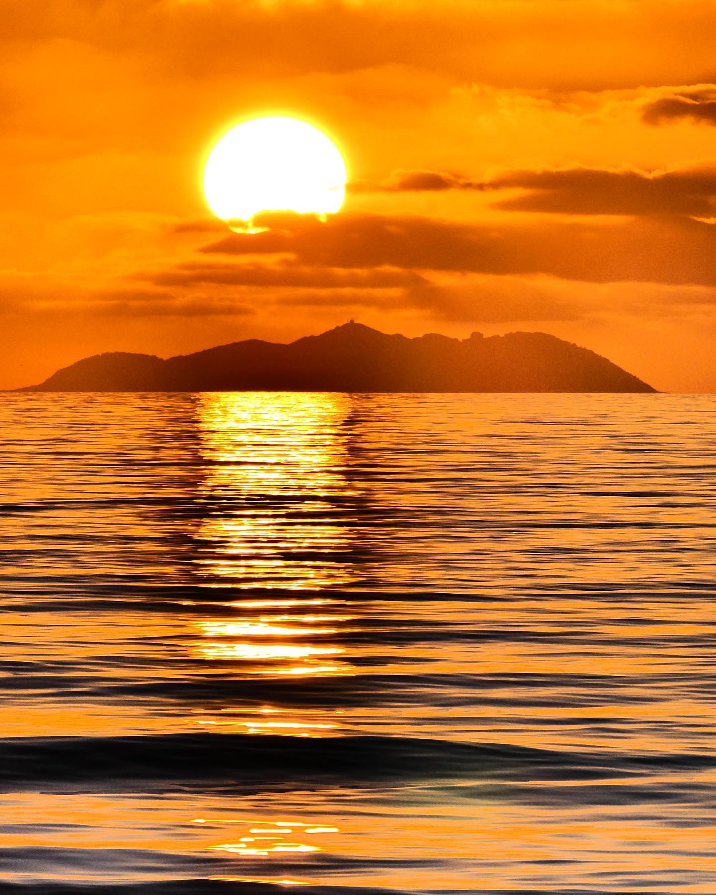 L’Isola di Gorgona al tramonto