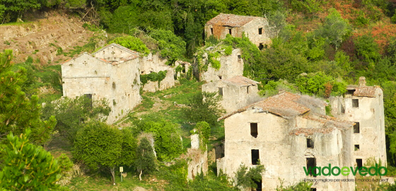 Escursione a Mirteto e alla Valle delle Fonti - vadoevedo - trekking Monte Pisano Toscana